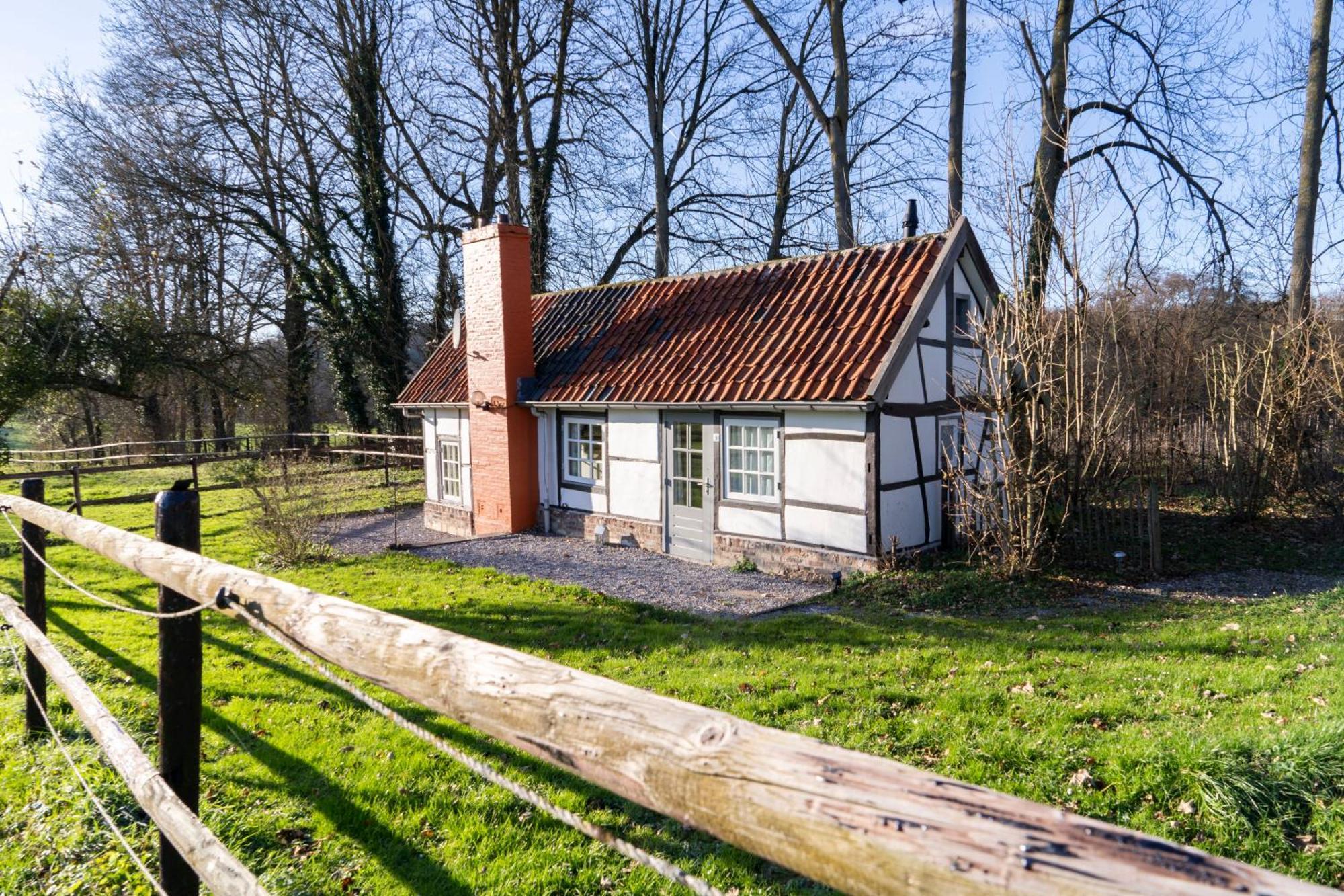 Vakantiewoningen 'Hoeve De Witte Olifant' Noorbeek Εξωτερικό φωτογραφία